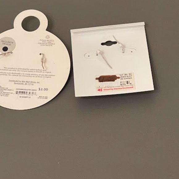 Bundle of Christmas Earrings - Picture 7 of 7